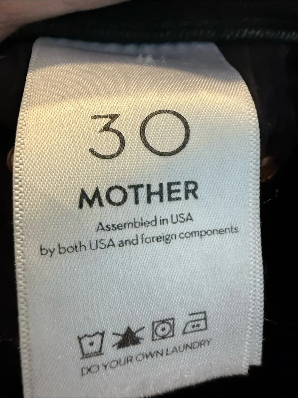 Mother the Weekender Fray in Night Shadow size 30 Flare Raw Hem Casual